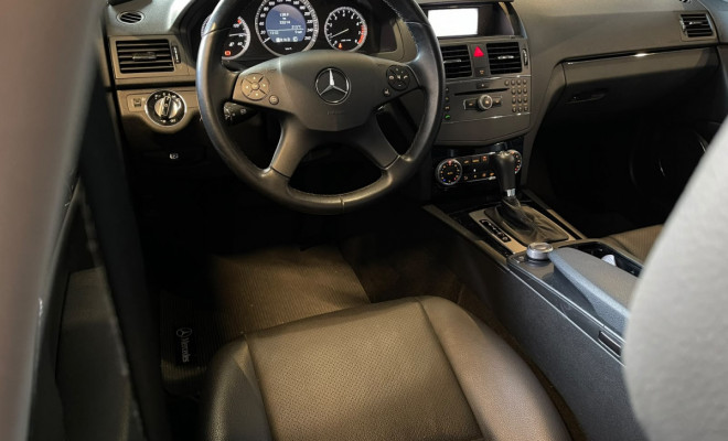 Mercedes-Benz C-180 Kompressor Classic 1.6 16V Gasolina Aut. 2010-10