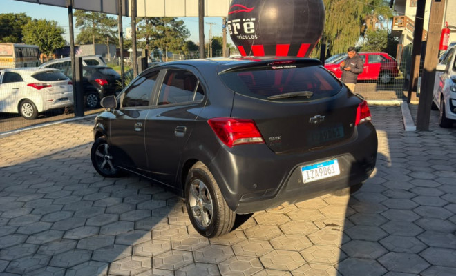 GM - Chevrolet ONIX HATCH LT 1.0 8V FlexPower 5p Mec. 2019 Flex-3