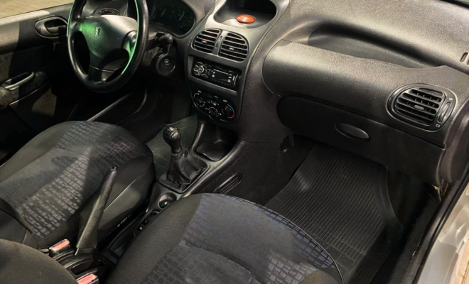 Peugeot 206 Select./Presence 1.6/1.6 Flex 16V 5p 2004 Flex-9