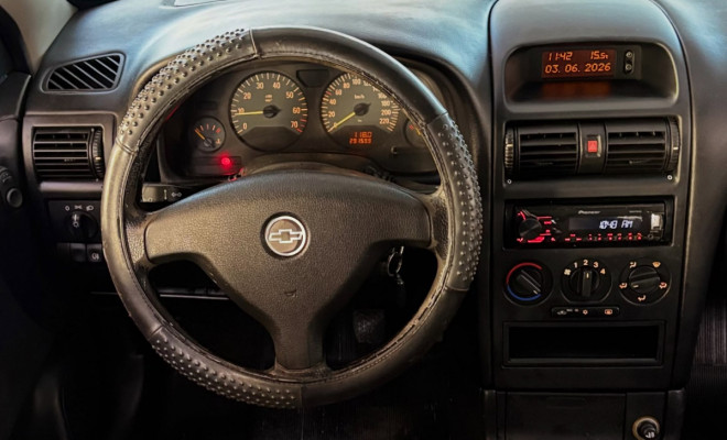GM - Chevrolet Astra Sedan Advantage 2.0 2007-4