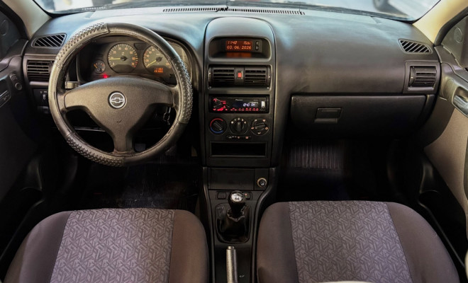 GM - Chevrolet Astra Sedan Advantage 2.0 2007-5