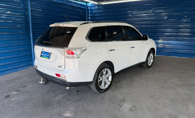Mitsubishi OUTLANDER 3.0/ GT 3.0 V6 Aut. 2014 Gasolina-3