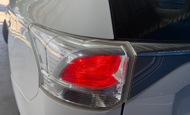 Mitsubishi OUTLANDER 3.0/ GT 3.0 V6 Aut. 2014 Gasolina-11