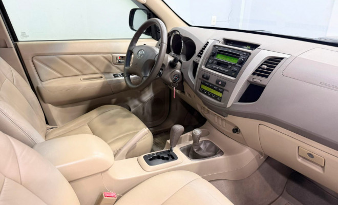 Toyota Hilux SW4 SRV D4-D 4x4 3.0 TDI Dies. Aut 2008 Diesel-8