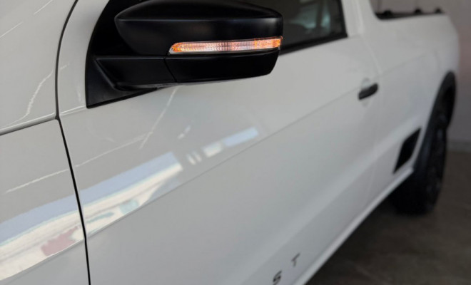 VW - VolksWagen Saveiro Robust 1.6 Total Flex 16V  2024 Flex-3