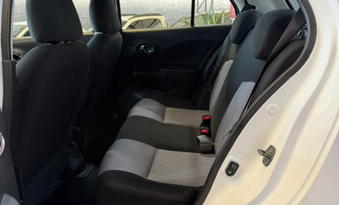 Nissan MARCH S 1.6 16V Flex Fuel 5p 2014 Flex-8