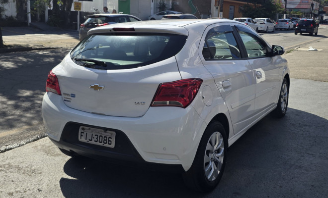 Chevrolet Onix LT 1.4 2018 | Completo | Econômico | Guarujá-4