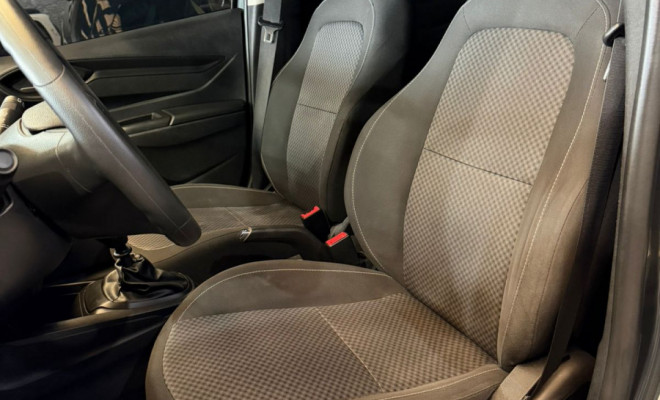 GM - Chevrolet ONIX HATCH Joy 1.0 8V Flex 5p Mec. 2019 Flex-10
