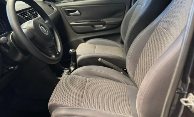 VW - VolksWagen SPACEFOX  SPORTLINE/HIGHLINE 1.6 T.Flex 2011 Flex-7