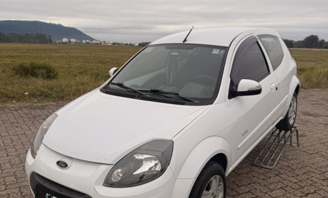 Ford Ka 1.0 8V/1.0 8V ST Flex 3p 2013 Flex-4