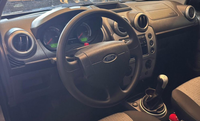 Ford Fiesta Sedan SE 1.6 16V Flex 4p 2012 Flex-9