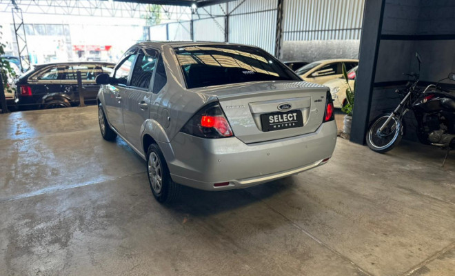 Ford Fiesta Sedan SE 1.6 16V Flex 4p 2012 Flex-2