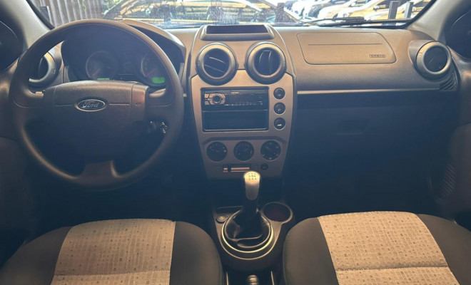 Ford Fiesta Sedan SE 1.6 16V Flex 4p 2012 Flex-5