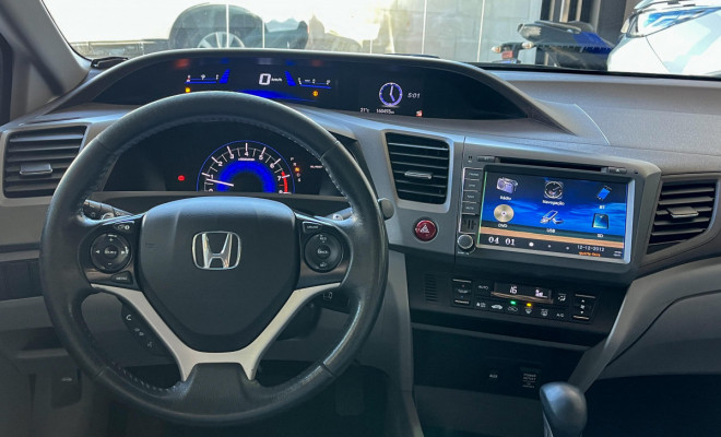 Honda Civic Sedan LXR 2.0 Flexone 16V Aut. 4p 2014 Flex-4