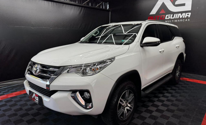 Toyota Hilux SW4 SR 4x2 2.7/ 2.7 Flex 16V Aut. 2020 Flex-1