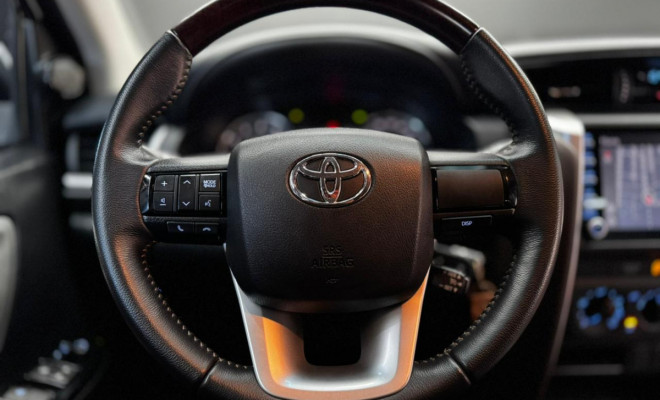 Toyota Hilux SW4 SR 4x2 2.7/ 2.7 Flex 16V Aut. 2020 Flex-12