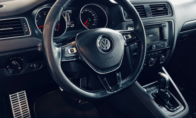 VW - VolksWagen JETTA Comfortline 2.0 T.Flex 8V 4p Tipt. 2015 Flex-8