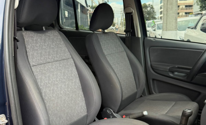 VW - VolksWagen Fox 1.0 Mi Total Flex 8V 5p 2014 Flex-4
