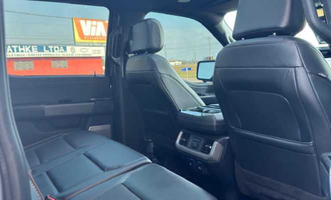 Ford F-150 Lariat 4x4 5.0 V8 2024 - Força Bruta e Sofisticação Premium!-24
