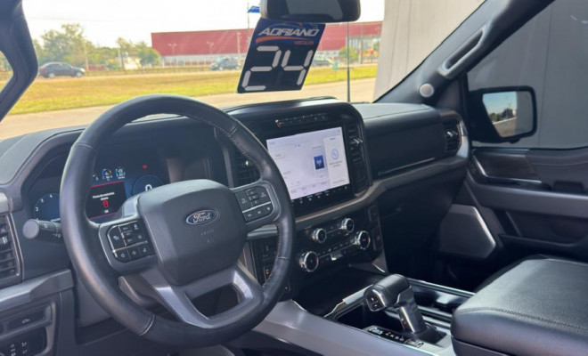 Ford F-150 Lariat 4x4 5.0 V8 2024 - Força Bruta e Sofisticação Premium!-11