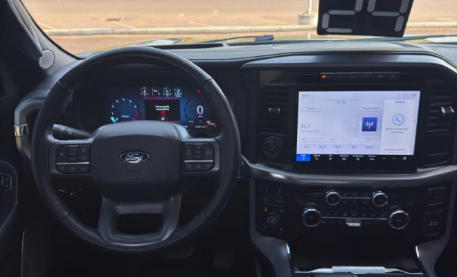 Ford F-150 Lariat 4x4 5.0 V8 2024 - Força Bruta e Sofisticação Premium!-15