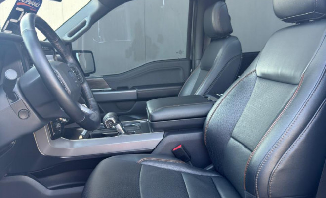Ford F-150 Lariat 4x4 5.0 V8 2024 - Força Bruta e Sofisticação Premium!-8