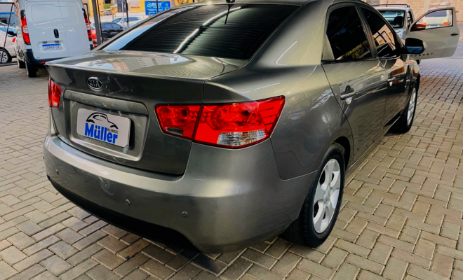 Kia Motors Cerato 1.6 16V Aut. 2010 Gasolina-4