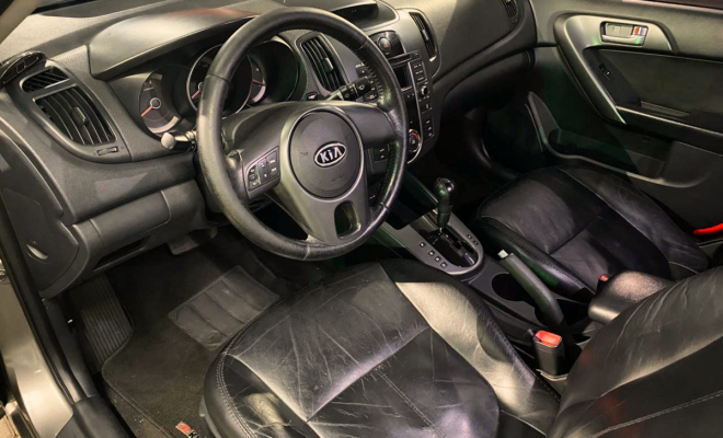 Kia Motors Cerato 1.6 16V Aut. 2010 Gasolina-8
