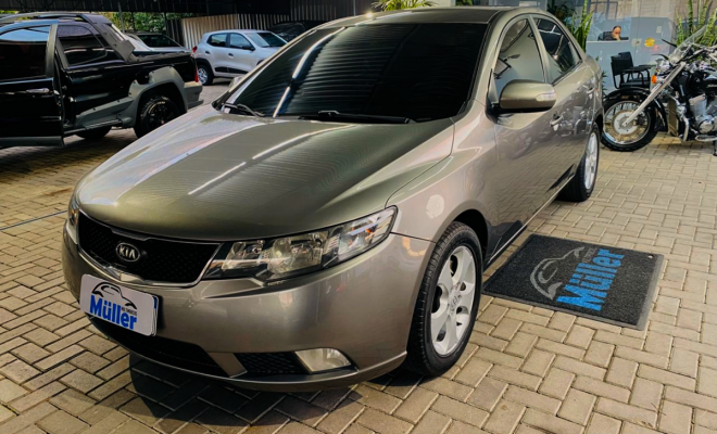 Kia Motors Cerato 1.6 16V Aut. 2010 Gasolina