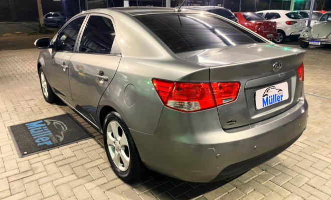 Kia Motors Cerato 1.6 16V Aut. 2010 Gasolina-2