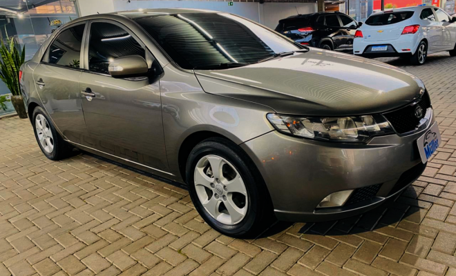 Kia Motors Cerato 1.6 16V Aut. 2010 Gasolina-1