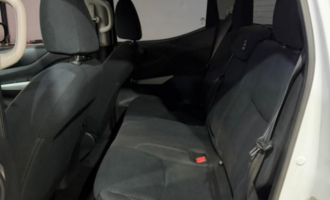 Nissan Frontier S CD 4x4 2.3 TB Diesel Mec. 2022 Diesel-7