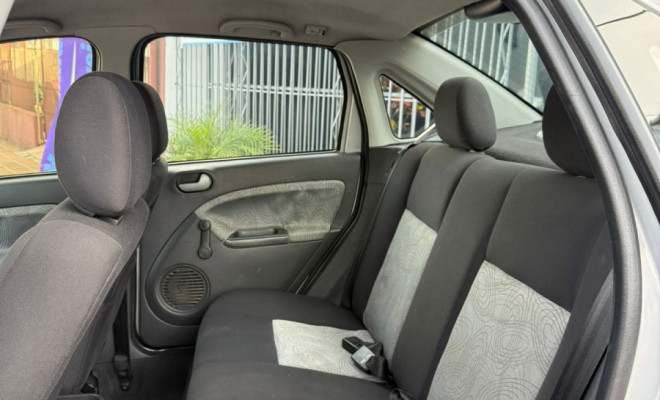 Ford Fiesta Sedan 1.0 8V Flex 4p 2010 Flex-7