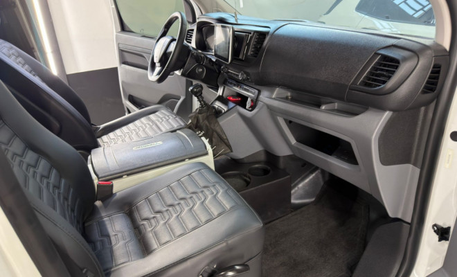 Peugeot Expert VITRÉ 1.6 Turbo Diesel 2022 Diesel-16
