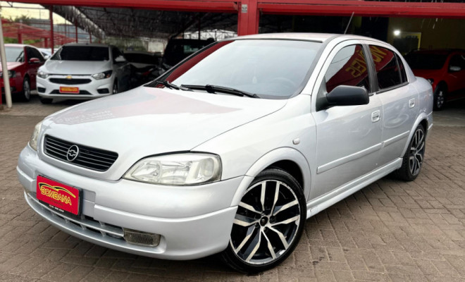 GM - Chevrolet Astra GL Milenium 1.8 MPFI 4p 2001 Gasolina