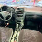 GM - Chevrolet Astra GL Milenium 1.8 MPFI 4p 2001 Gasolina-7