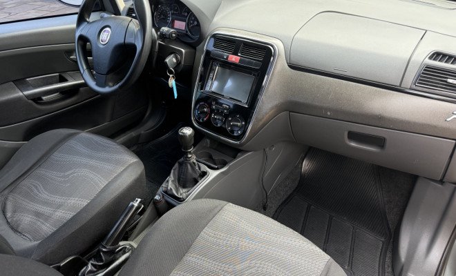Fiat Punto  ELX 1.4 Fire Flex 8V 5p 2010 Flex-4