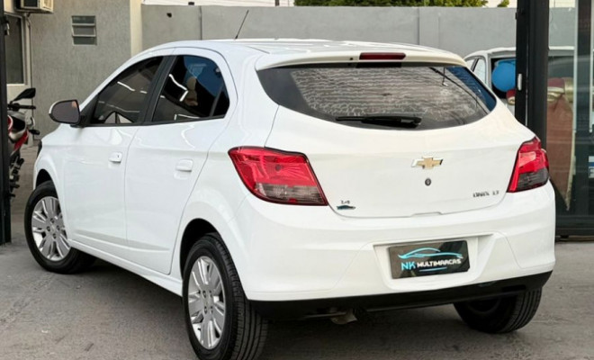 GM - Chevrolet ONIX HATCH LT 1.4 8V FlexPower 5p Mec. 2016 Flex-2