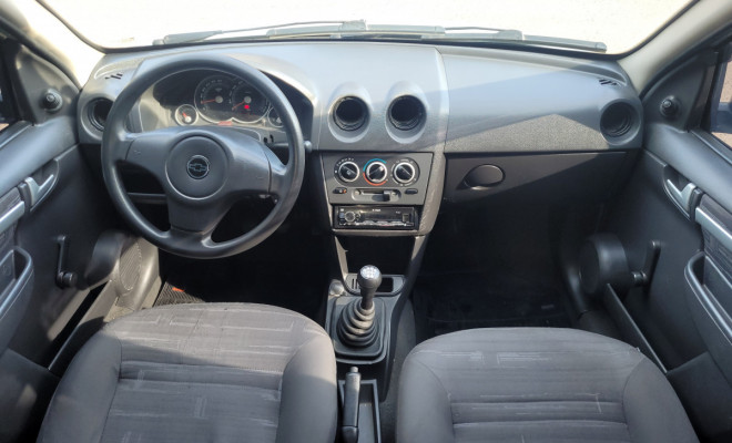 GM - Chevrolet PRISMA  Sed. Maxx/ LT 1.4 8V ECONOF. 4p 2009 Gasolina-3