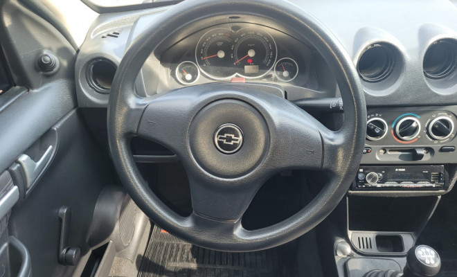 GM - Chevrolet PRISMA  Sed. Maxx/ LT 1.4 8V ECONOF. 4p 2009 Gasolina-5