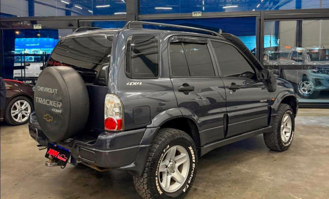 GM - Chevrolet TRACKER 2.0 16v 128cv MPFI 4x4 5p 2008 Gasolina-2