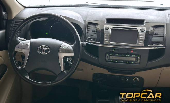 Toyota Hilux SW4 SRV D4-D 4x4 3.0 TDI Dies. Aut 2014 Diesel-12