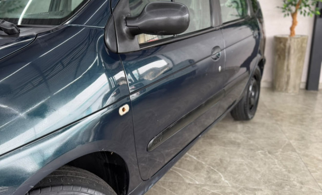 Renault Scénic Alizé/ Expression 1.6 16V Mec. 2005 Gasolina-0
