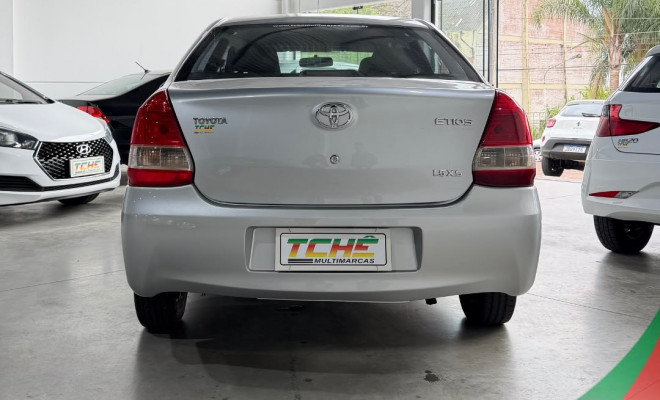 Toyota ETIOS XS Sedan1.5 Flex 16V 4p Mec. 2014 Flex-1