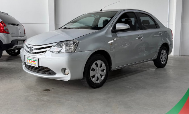 Toyota ETIOS XS Sedan1.5 Flex 16V 4p Mec. 2014 Flex