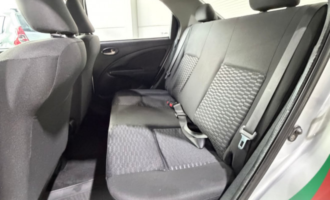 Toyota ETIOS XS Sedan1.5 Flex 16V 4p Mec. 2014 Flex-6