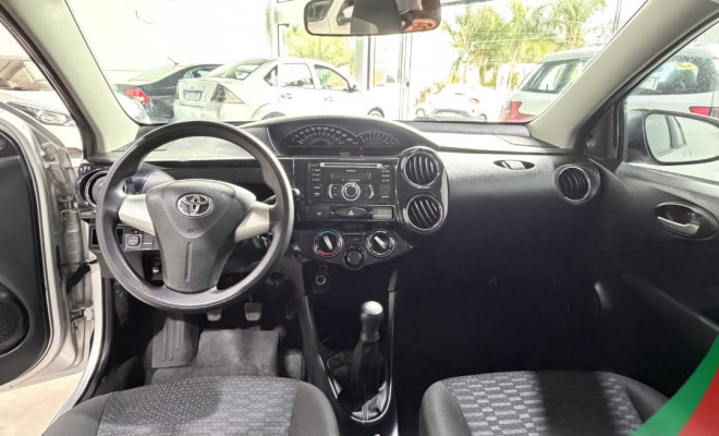 Toyota ETIOS XS Sedan1.5 Flex 16V 4p Mec. 2014 Flex-3