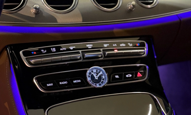 Mercedes-Benz E-300 Avantgarde 2.0 TB 258cv Aut. 2019 Gasolina-11