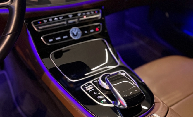 Mercedes-Benz E-300 Avantgarde 2.0 TB 258cv Aut. 2019 Gasolina-14