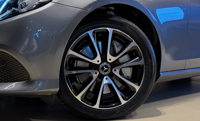 Mercedes-Benz E-300 Avantgarde 2.0 TB 258cv Aut. 2019 Gasolina-4